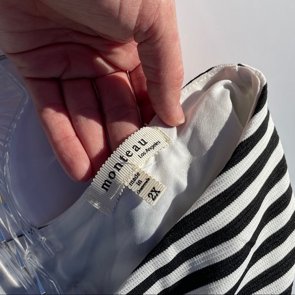 Monteau Black & White Striped Sleeveless Dress - Picture 4 of 4